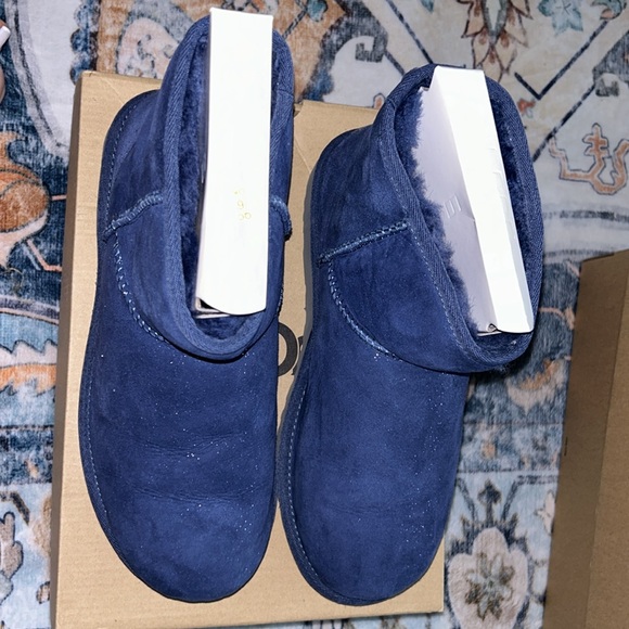Mini blue sparkle Uggs - Picture 2 of 3